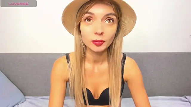 Snapshot of _ellen_meow_ chatting on February 2025 11:54:01 PM ellen meow online show from February 2025 11:54:01 PM