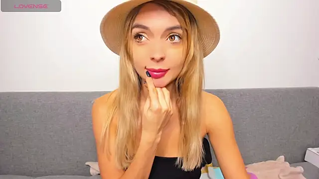 Snapshot of _ellen_meow_ chatting on March 2025 12:58:02 AM ellen meow online show from March 2025 12:58:02 AM