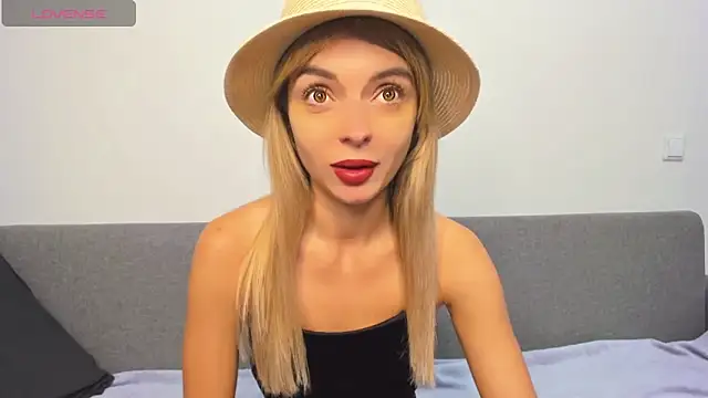 Snapshot of _ellen_meow_ chatting on March 2025 08:18:02 PM ellen meow online show from March 2025 08:18:02 PM