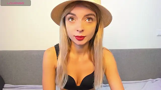 Snapshot of _ellen_meow_ chatting on March 2025 07:15:01 AM ellen meow online show from March 2025 07:15:01 AM