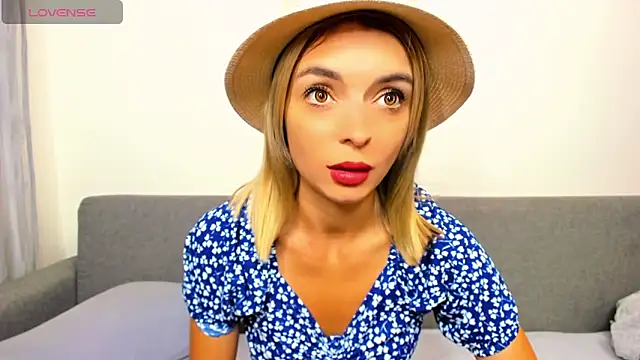 Snapshot of _ellen_meow_ chatting on September 2025 08:00:02 PM ellen meow online show from September 2025 08:00:02 PM