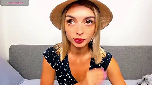 Snapshot of _ellen_meow_ chatting on September 2025 07:47:01 PM ellen meow online show from September 2025 07:47:01 PM