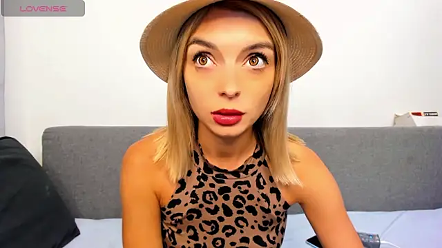 Snapshot of _ellen_meow_ chatting on September 2025 08:34:02 PM ellen meow online show from September 2025 08:34:02 PM