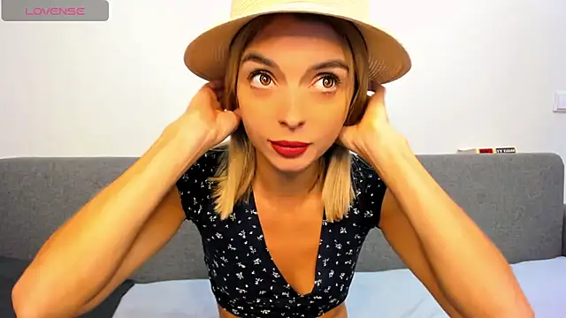 Snapshot of _ellen_meow_ chatting on September 2025 08:45:02 PM ellen meow online show from September 2025 08:45:02 PM