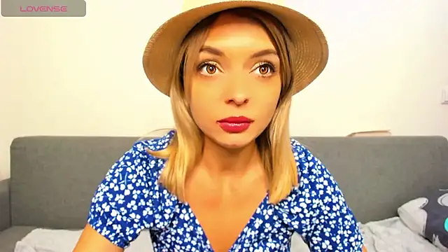 Snapshot of _ellen_meow_ chatting on November 2025 09:26:02 PM ellen meow online show from November 2025 09:26:02 PM