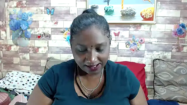 Snapshot of Indian_tracy chatting on October 2025 10:12:02 AM Indian tracy online show from October 2025 10:12:02 AM