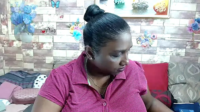 Snapshot of Indian_tracy chatting on October 2025 09:10:02 AM Indian tracy online show from October 2025 09:10:02 AM