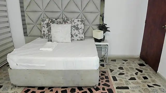 nina pons online show from October 2025 11:16:01 PM