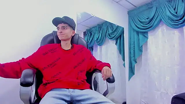Ethan Booy online show from December 2024 10:45:01 PM