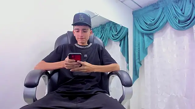 Ethan Booy online show from December 2024 08:47:01 PM