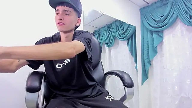 Ethan Booy online show from December 2024 10:55:02 PM