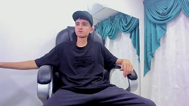 Ethan Booy online show from January 2025 08:54:02 PM