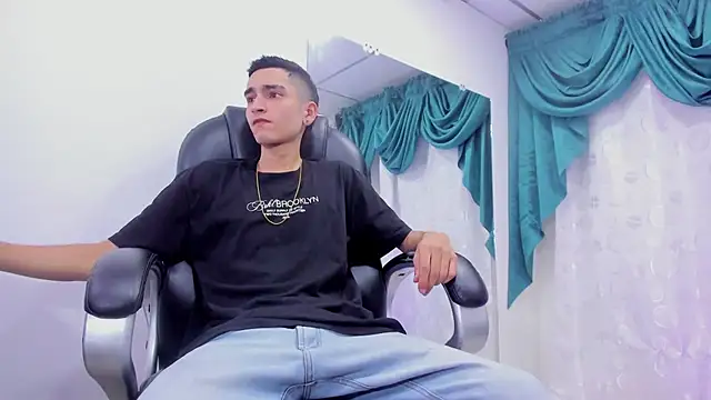Ethan Booy online show from January 2025 08:32:01 PM