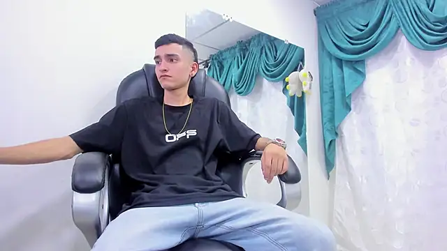Ethan Booy online show from January 2025 10:51:02 PM