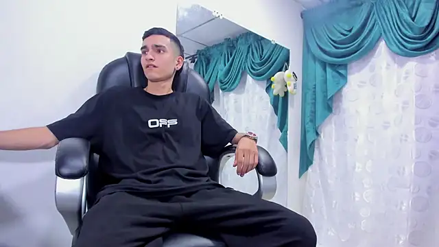 Ethan Booy online show from February 2025 10:04:02 PM