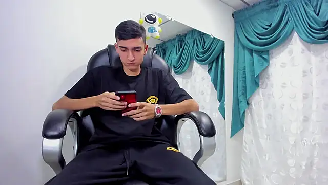 Ethan Booy online show from February 2025 08:59:01 PM