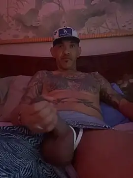 Snapshot of RoodoggXL chatting on September 2025 12:37:02 AM RoodoggXL online show from September 2025 12:37:02 AM