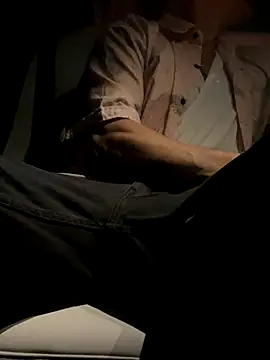 Snapshot of RoodoggXL chatting on November 2025 02:09:01 AM RoodoggXL online show from November 2025 02:09:01 AM