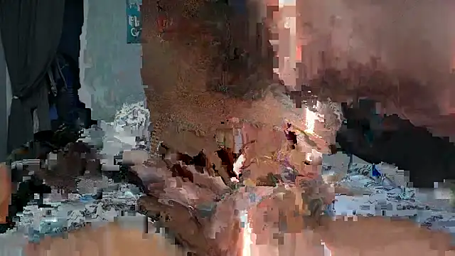 Snapshot of RoodoggXL chatting on December 2025 07:32:01 PM RoodoggXL online show from December 2025 07:32:01 PM