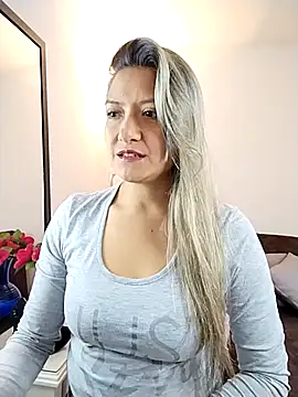 Snapshot of valeriahunter1 chatting on November 2025 10:21:02 PM valeriahunter1 online show from November 2025 10:21:02 PM