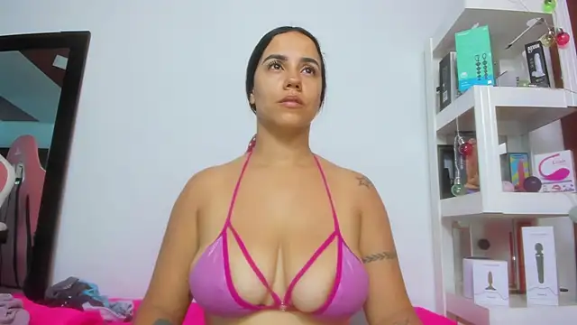 tatiana big ass boobs online show from March 2025 03:17:02 PM