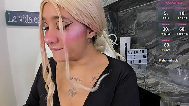 miss danika online show from October 2025 11:10:02 AM