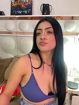 lucianaroy online show from February 2025 09:38:01 PM