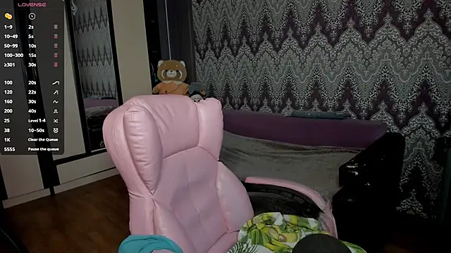 Snapshot of AlexRacc00n chatting on December 2024 05:50:01 AM AlexRacc00n online show from December 2024 05:50:01 AM