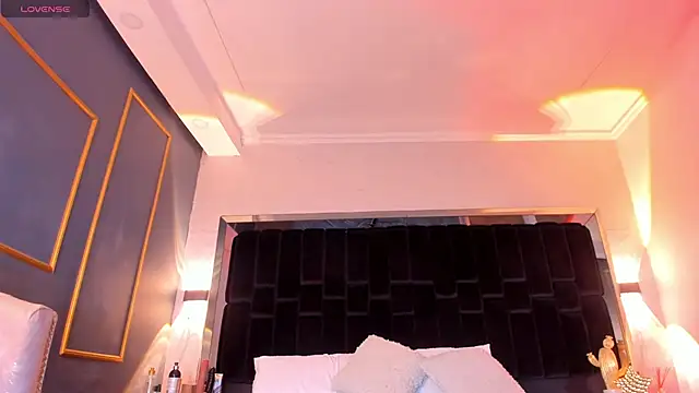 NikkySmiith online show from January 2025 07:05:01 PM