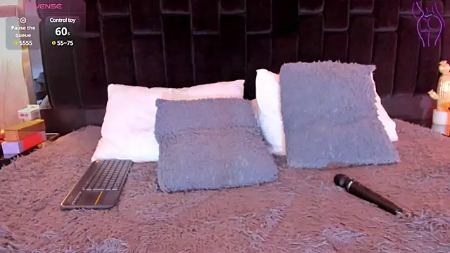 NikkySmiith online show from January 2025 10:41:01 PM