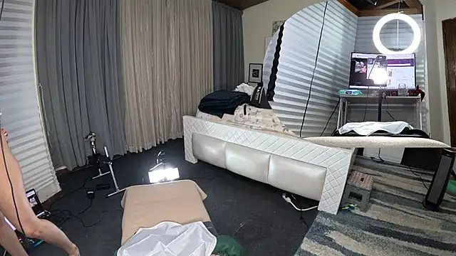 Alondra fetish online show from December 2024 03:44:01 AM