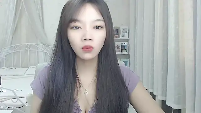 Snapshot of Jenny-Z chatting on October 2025 01:39:02 AM Jenny-Z online show from October 2025 01:39:02 AM