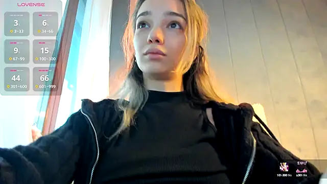 Snapshot of Sassy_Teen chatting on October 2025 09:40:02 AM Sassy Teen online show from October 2025 09:40:02 AM