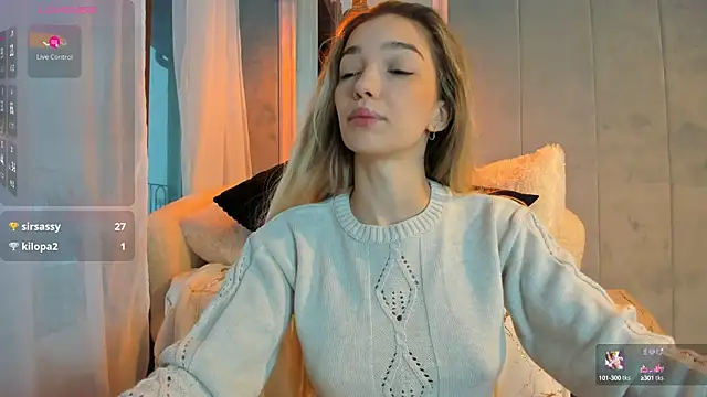 Snapshot of Sassy_Teen chatting on October 2025 09:39:02 AM Sassy Teen online show from October 2025 09:39:02 AM