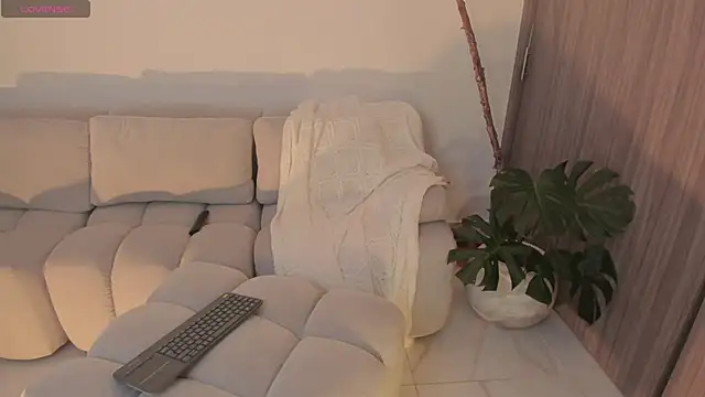 LindseyMoss online show from October 2025 12:54:02 AM