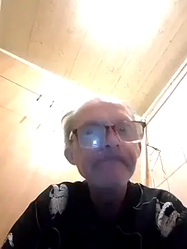 oksana722 online show from October 2025 09:34:02 PM