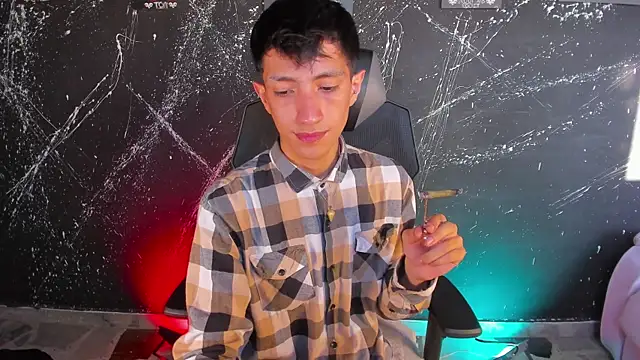 DereckCooperr online show from October 2025 09:50:02 PM