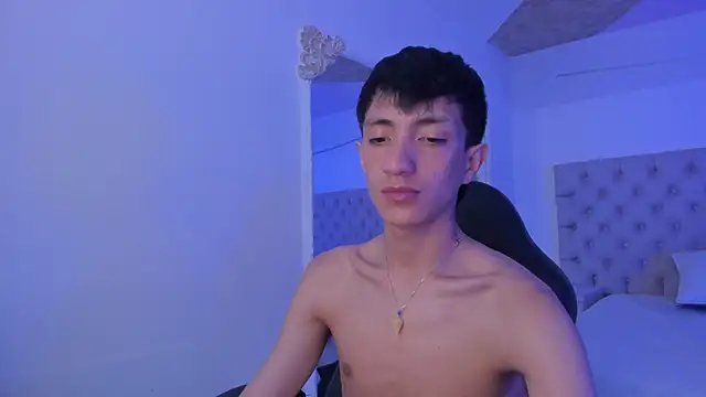 DereckCooperr online show from October 2025 10:10:01 PM