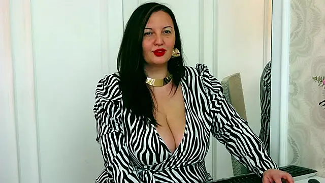 Snapshot of JudithCombs chatting on January 2025 06:36:01 AM JudithCombs online show from January 2025 06:36:01 AM