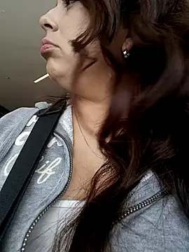 Snapshot of seherlatin chatting on October 2025 03:52:01 PM seherlatin online show from October 2025 03:52:01 PM