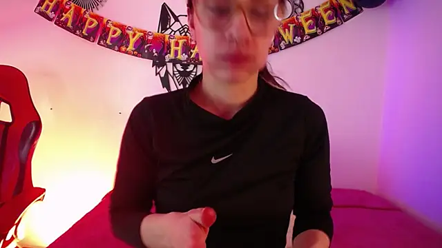 Katy Van online show from November 2025 08:44:01 PM