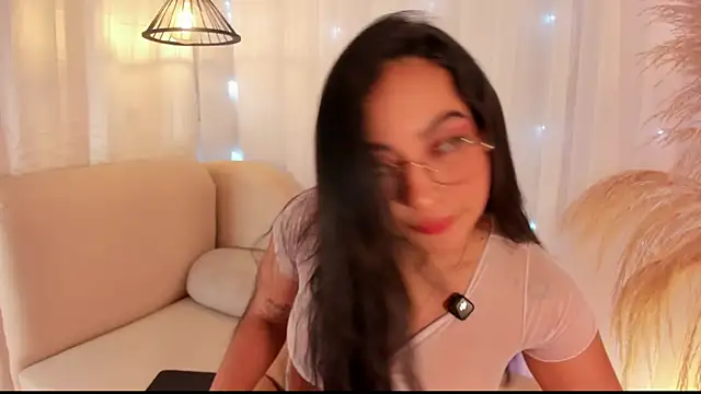 anniesweet02 online show from September 2025 10:37:02 PM