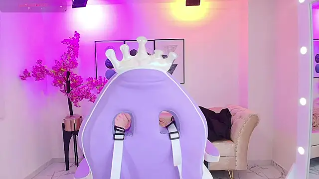 Isa reel online show from October 2025 07:42:02 PM