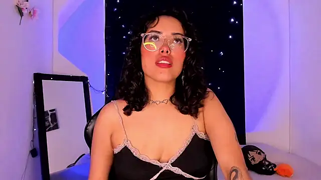 willow poisson online show from February 2025 05:29:02 PM