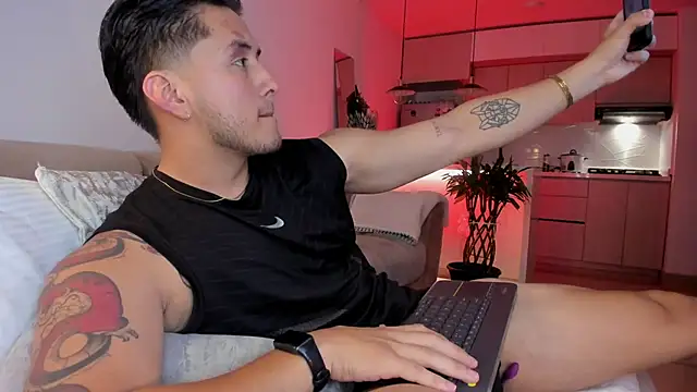 Chriskyle  online show from October 2025 12:25:01 AM