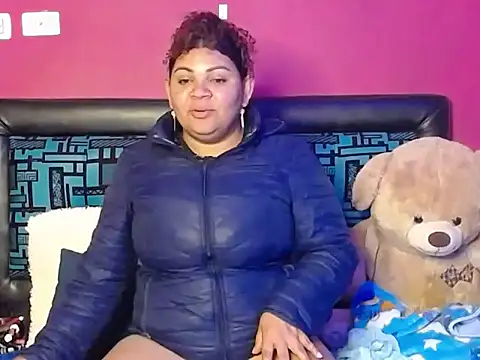 Snapshot of karolhot916 chatting on October 2025 12:52:01 AM karolhot916 online show from October 2025 12:52:01 AM