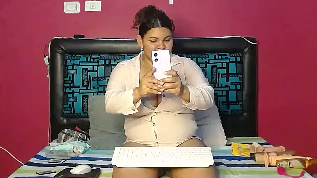 Snapshot of karolhot916 chatting on October 2025 12:10:02 AM karolhot916 online show from October 2025 12:10:02 AM