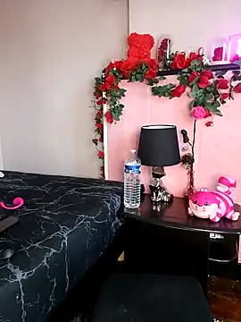 Snapshot of Lia_Roxx chatting on March 2025 04:57:02 PM Lia Roxx online show from March 2025 04:57:02 PM