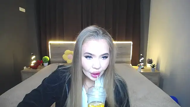 Snapshot of StacyYellig chatting on October 2025 07:11:02 PM StacyYellig online show from October 2025 07:11:02 PM