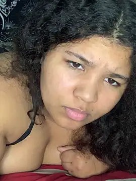 Snapshot of KittyLoroi chatting on October 2025 04:02:01 AM KittyLoroi online show from October 2025 04:02:01 AM